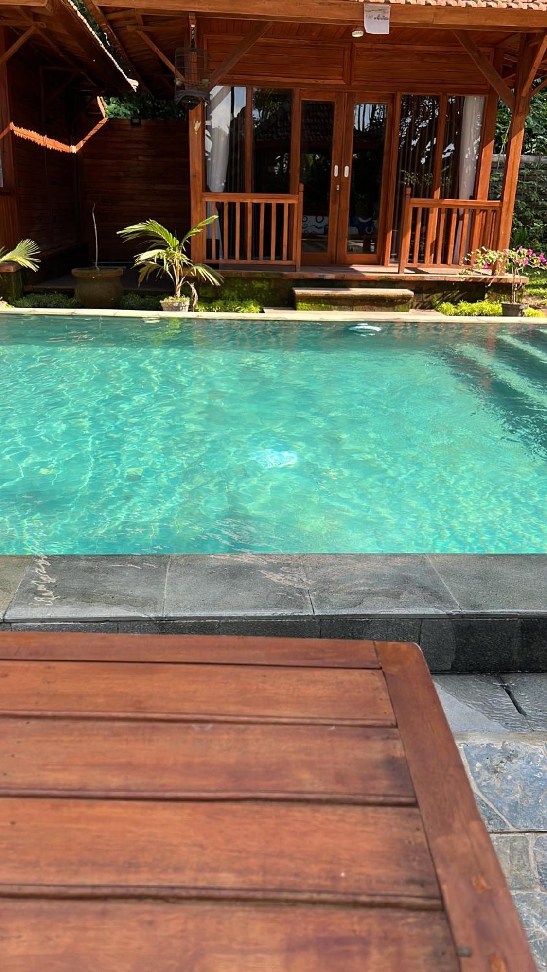 Pondok Manca Undisan Luaran gambar